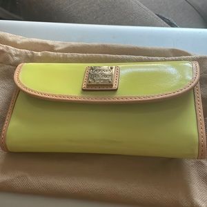 New Vintage Dooney Wallet